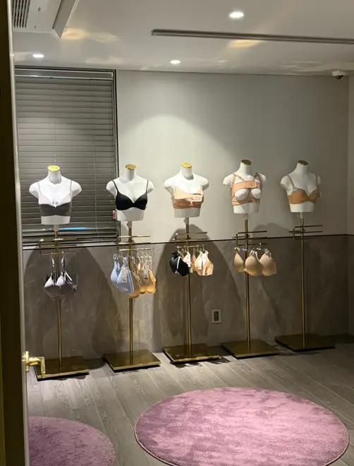 강남가슴성형, 보형물 제조사로부터 공식 초청받은 곳에서 알려주는 내원 기준 2가지. — 본문 이미지 18