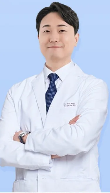 팔짱을 낀 임창진 원장 프로필 사진