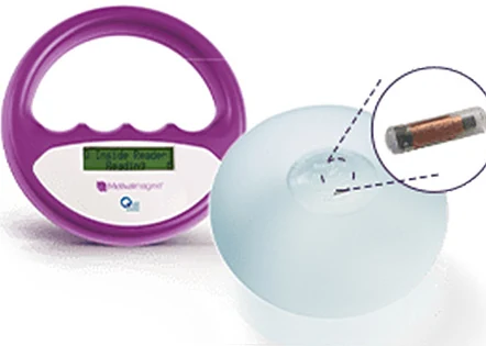 Q Inside Safety Technology 리더기와 고유식별 장치 UDI가 삽입된 보형물