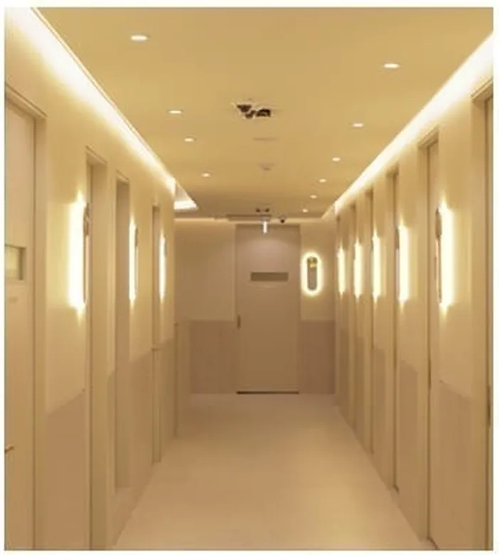 1인 전용 회복실 복도